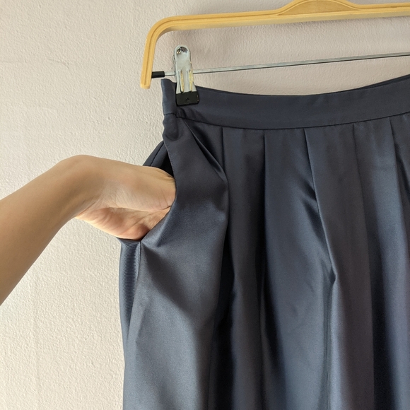 NWT Banana Republic Silk Skirt - Picture 3 of 7